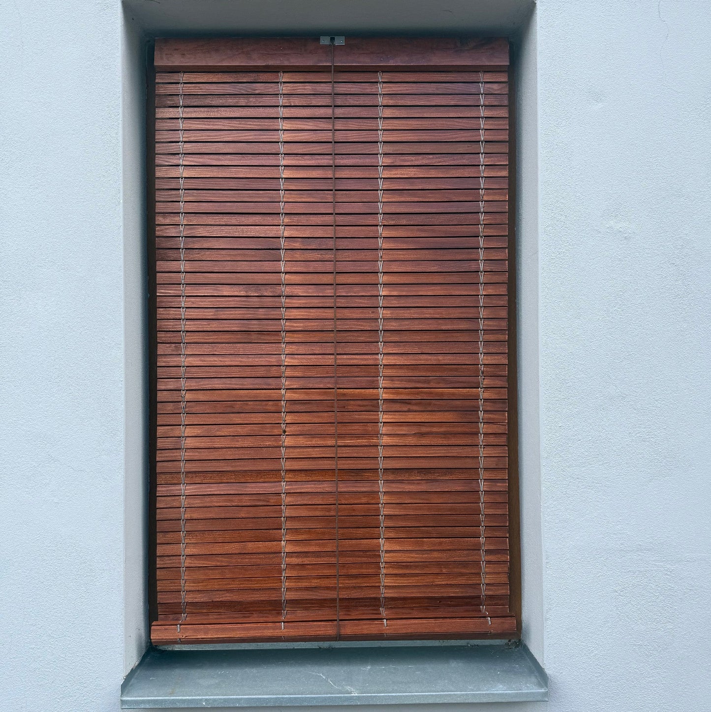 Außenrollo für Fenster aus Holz - Kirsche
