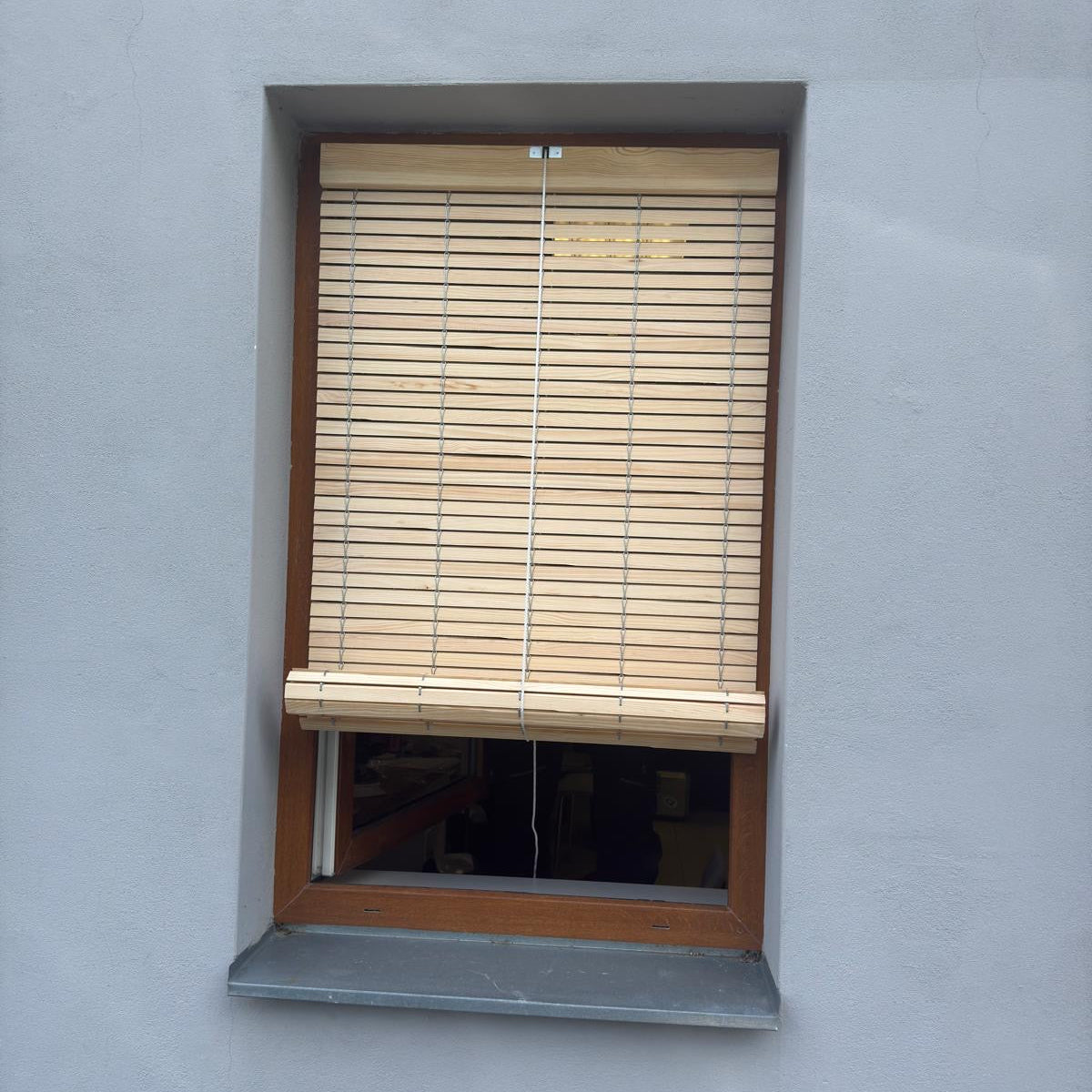 Außenrollo für Fenster aus Holz - Natur