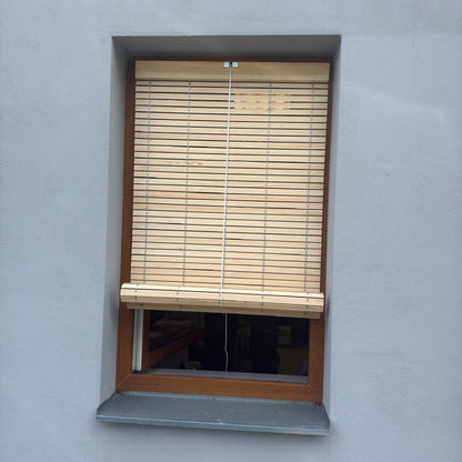 Außenrollo für Fenster aus Holz - Natur