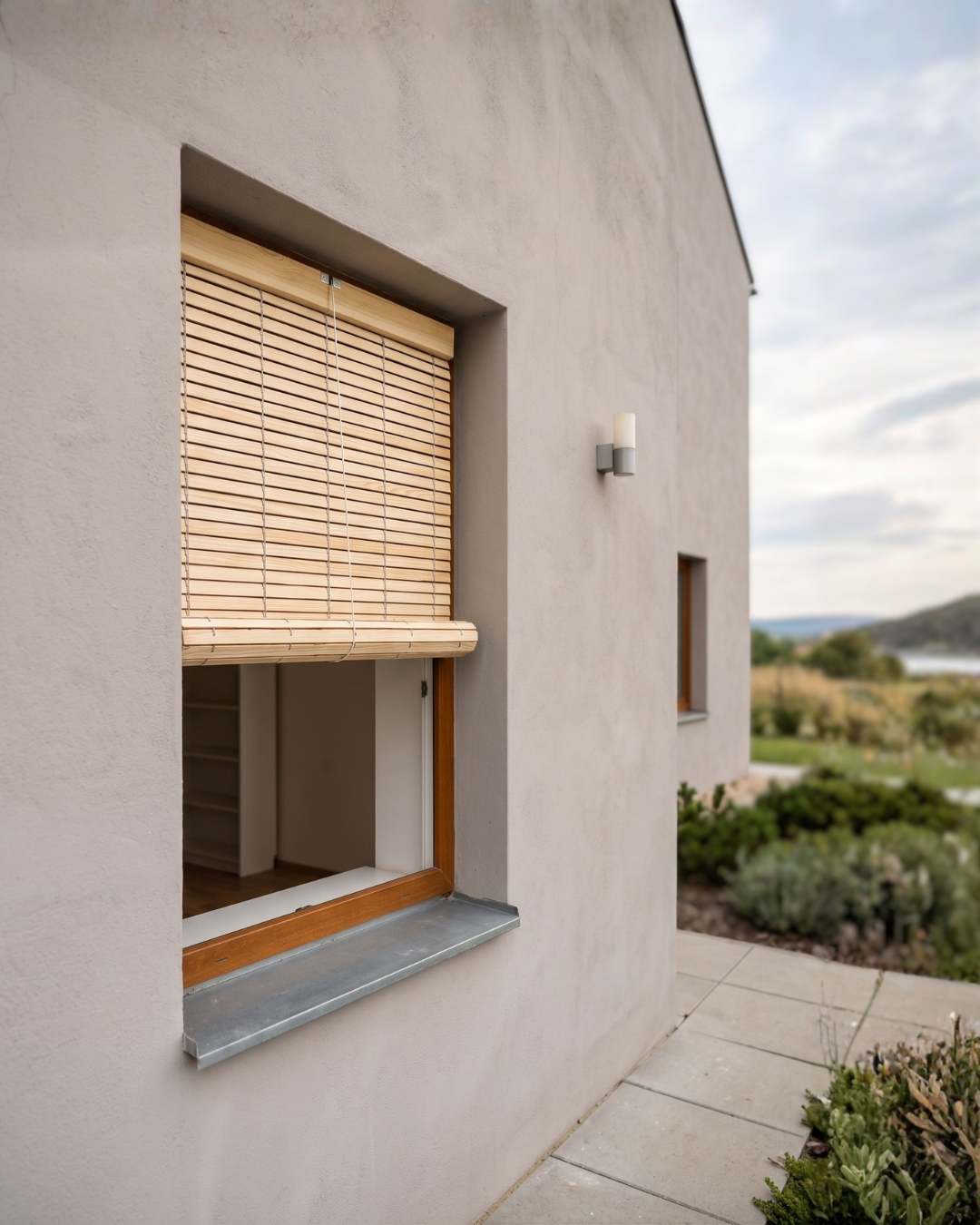 Außenrollo für Fenster aus Holz - Natur