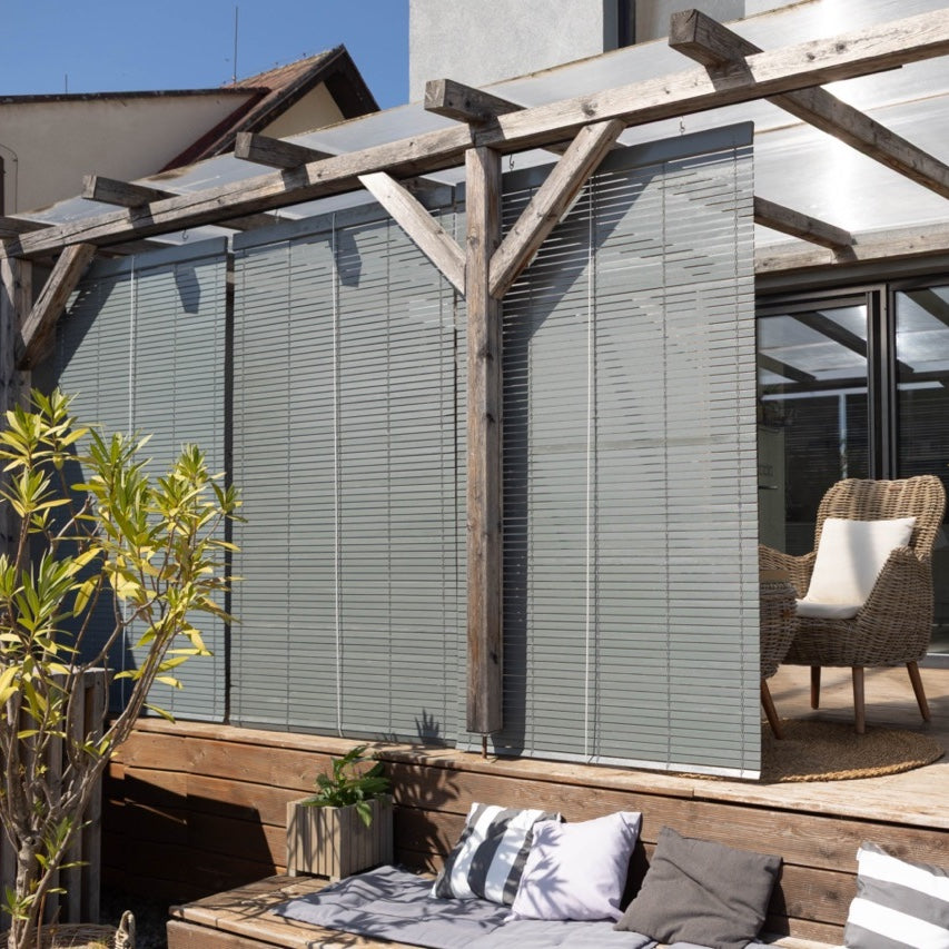Holzrollo für Pergola - Grau